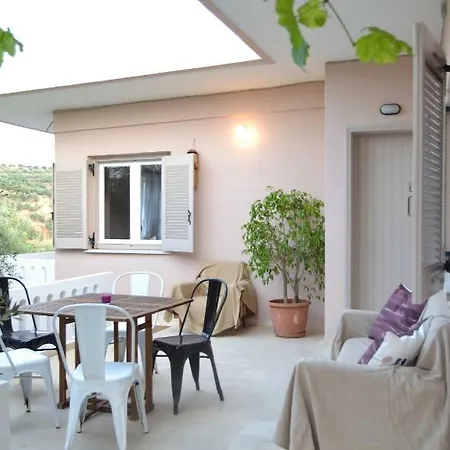 Peaceful House Loutraki Village